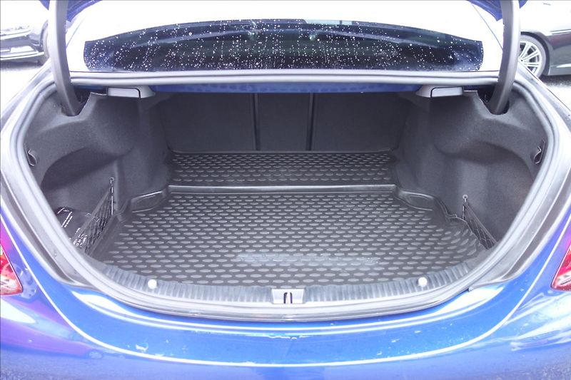 Mercedes-Benz Třídy C 220 CDi,ČR,1 MAJ.,4M,AMG. - fotka 16 z 43