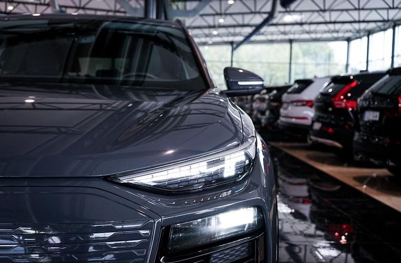 Audi Q6 e-tron Q 360kam Tažné Auto. Park. - fotka 4 z 38