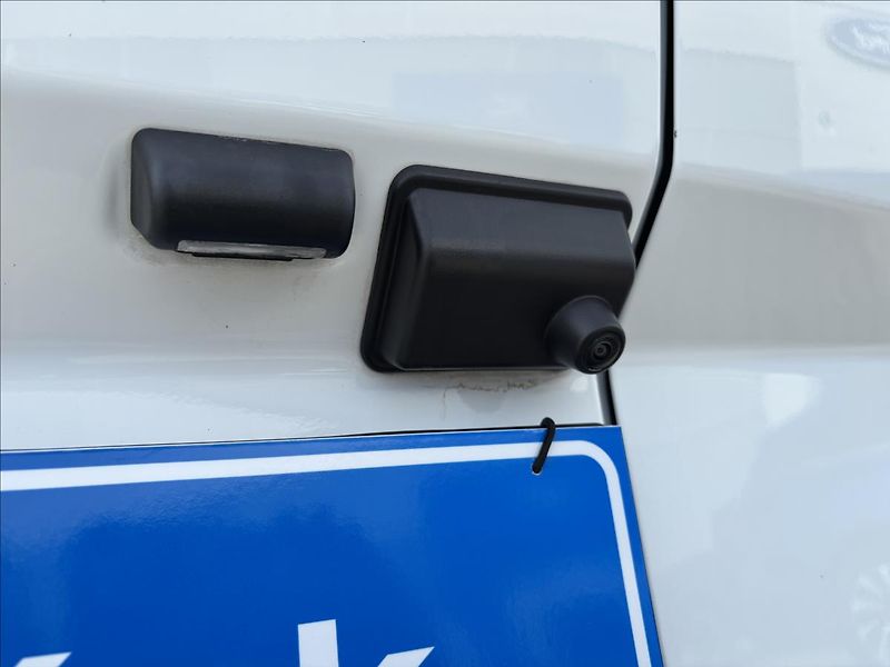 Ford Transit Custom 2,0 EcoBlue 100kW L1 - fotka 12 z 36