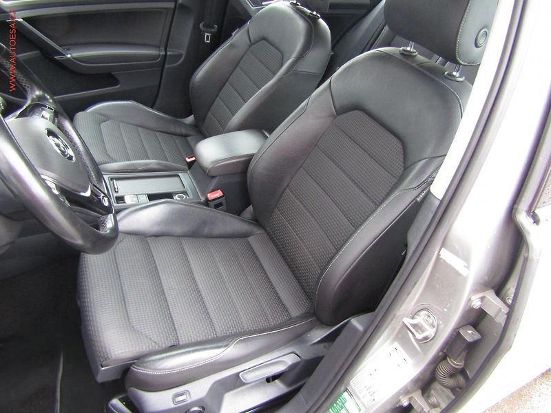 Volkswagen Golf (2015) 1.6TDi, ČR, Comfortline - fotka 9 z 16