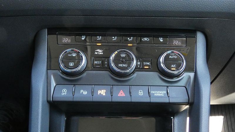Škoda Kodiaq 2,0 TSI 140 kW L&K 4x4 DSG - fotka 17 z 26