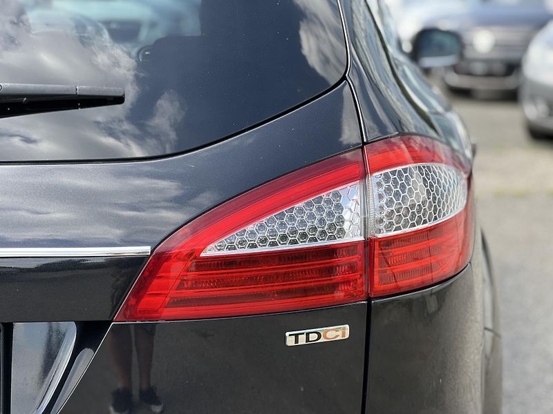 Ford Mondeo 2.0TDCi KLIMA KŮŽE TEMPOMAT - fotka 37 z 38