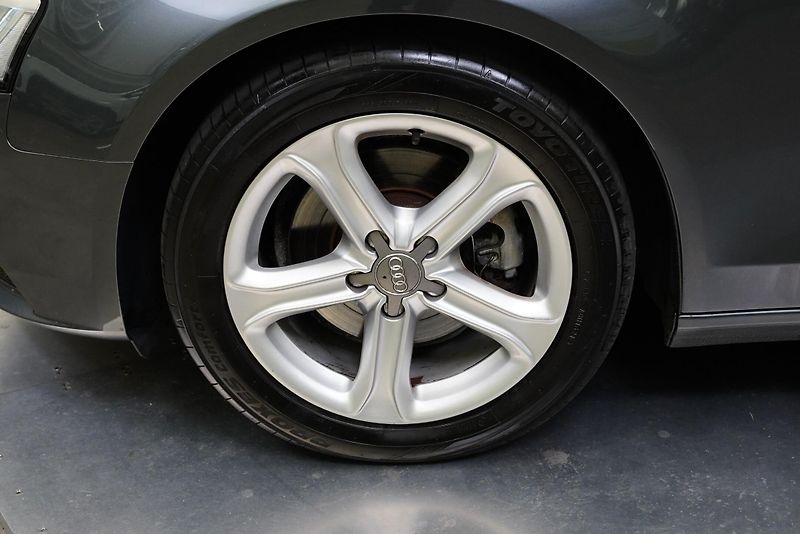 Audi A4 - fotka 10 z 27