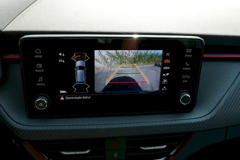 Škoda Kamiq (2025) 1.0 TSI 85 kW M6° Monte Carlo - fotka 8 z 22