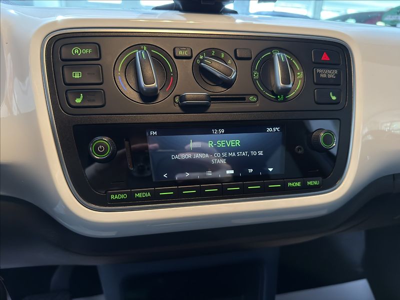 Škoda Citigo 1,0   MPI FUN AUTOMAT VÝHŘEV - fotka 16 z 32
