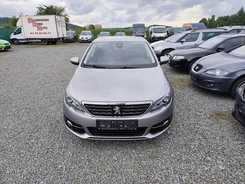 Peugeot 308 (2018) - fotka 10 z 44