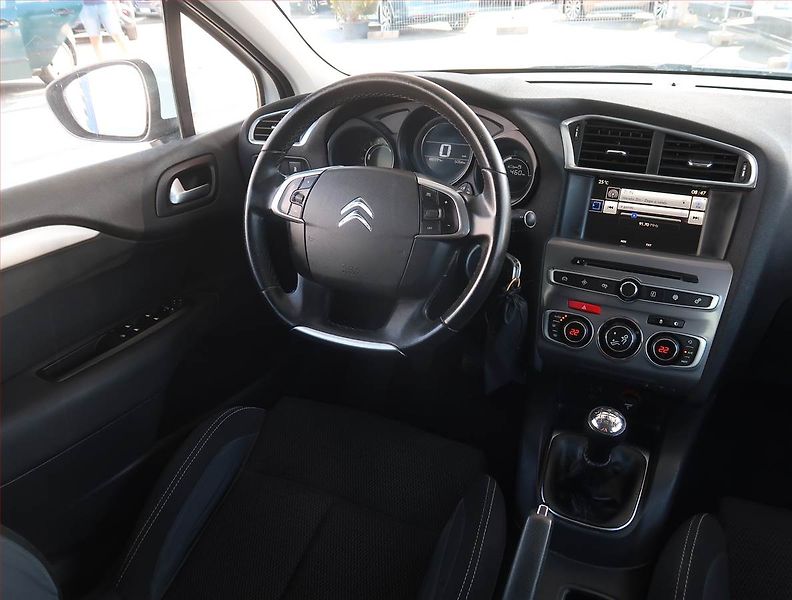 Citroën C4 (2016) 1.6 BlueHDi, nová STK - fotka 7 z 20