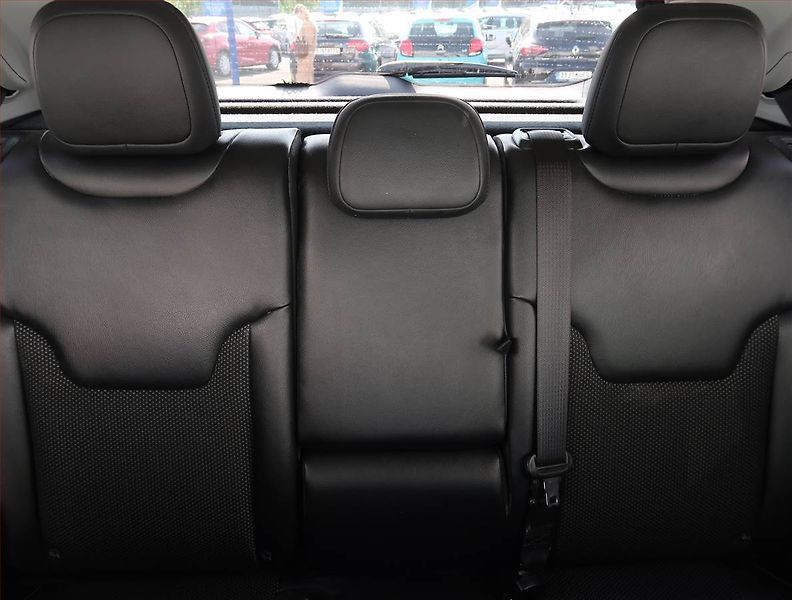 Jeep Compass (2019) 1.4 MultiAir - fotka 10 z 18