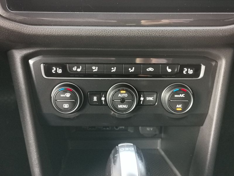Volkswagen Tiguan Allspace (2019) 2,0 BiTDI 4Mot. DSG R-Line NT - fotka 23 z 30