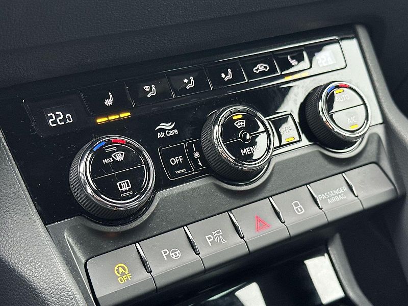 Škoda Karoq (2025) 2.0 TDI 4x4 DSG Sportline - fotka 14 z 33
