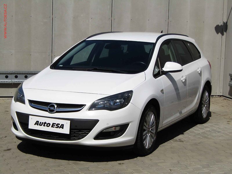 Opel Astra (2015) 1.6 CDTi, ČR, autoAC, temp - fotka 3 z 16