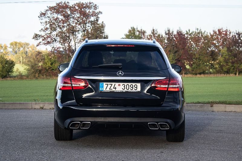 Mercedes-Benz Třídy C - fotka 6 z 27