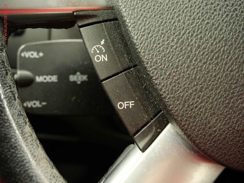 Ford Focus (2007) 1.6i, 2.maj, AC, TZ, temp - fotka 15 z 18