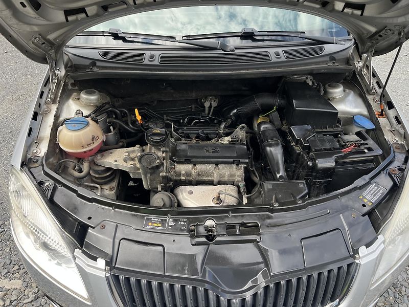 Škoda Fabia (2008) 1,2 i 51 Kw SPORT, ČR!!! - fotka 17 z 17
