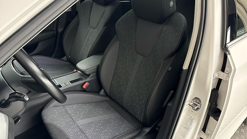 Škoda Octavia 1.5 TSI Style Combi - fotka 15 z 26