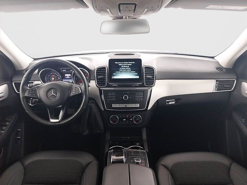 Mercedes-Benz GLE (2016) 350 d - fotka 8 z 24