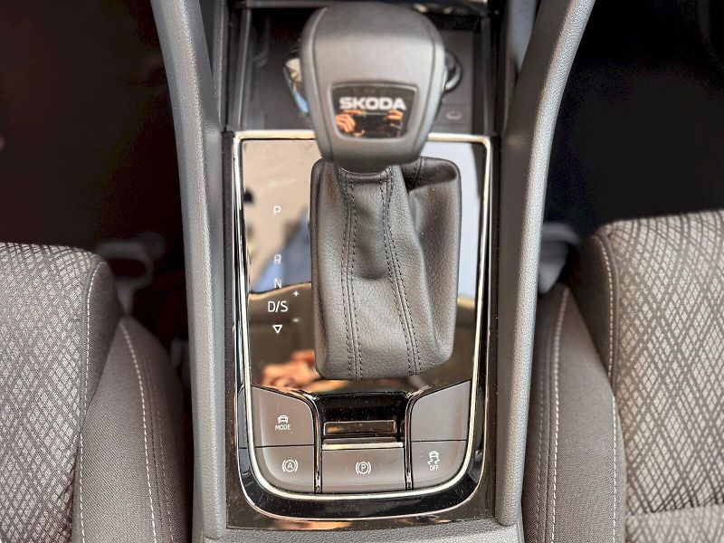 Škoda Karoq (2025) SEL TS 110/1.5 A7F - fotka 29 z 32