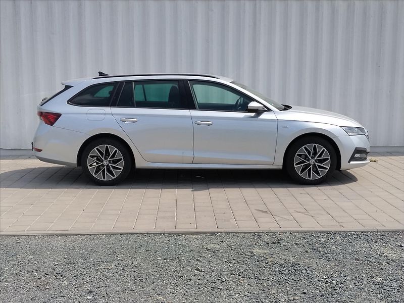 Škoda Octavia 2,0   Ambiente nezávislé topen - fotka 24 z 30