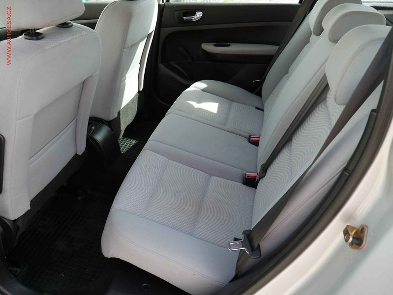 Peugeot 307 (2006) 1.6 HDI, AC, tažné - fotka 10 z 16