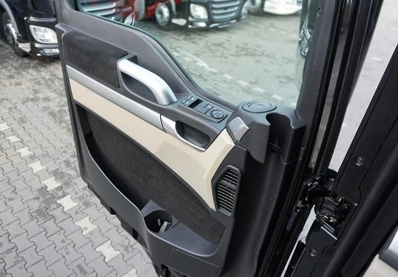 MAN TGX (2018) 18.360 shrnovačka EURO 6 - fotka 14 z 16
