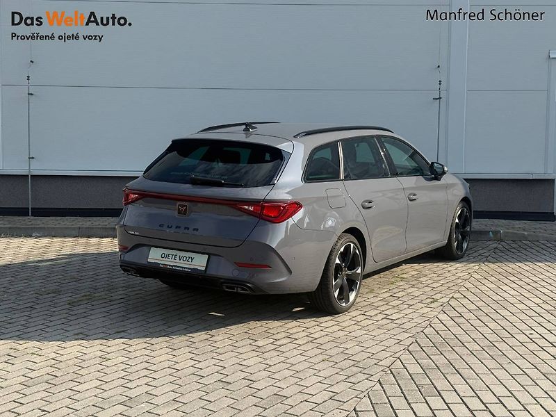 Cupra Leon (2023) 1.5 eTSI  DSG 150k - fotka 2 z 38
