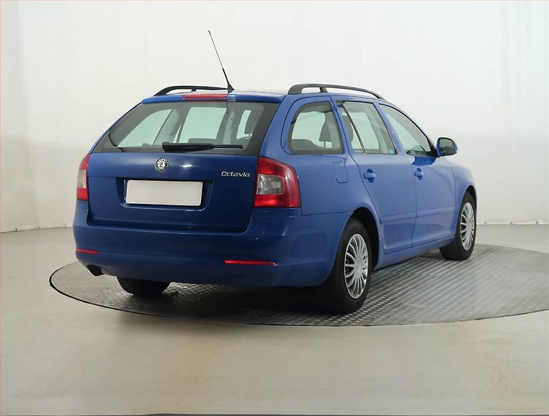 Škoda Octavia (2009) 1.6 TDI, po STK, udržované - fotka 5 z 13