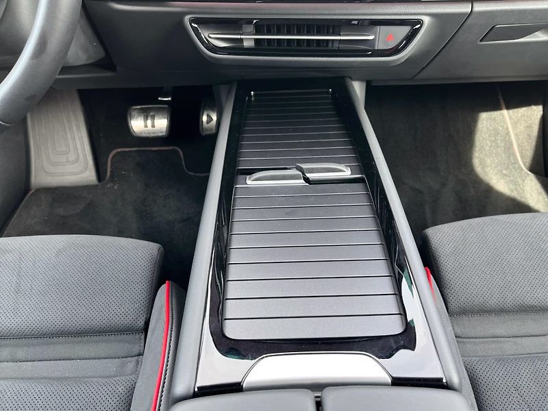 Volkswagen ID.7 Tourer GTX 4M DCC HuD 360 Masáž/Venti - fotka 9 z 10