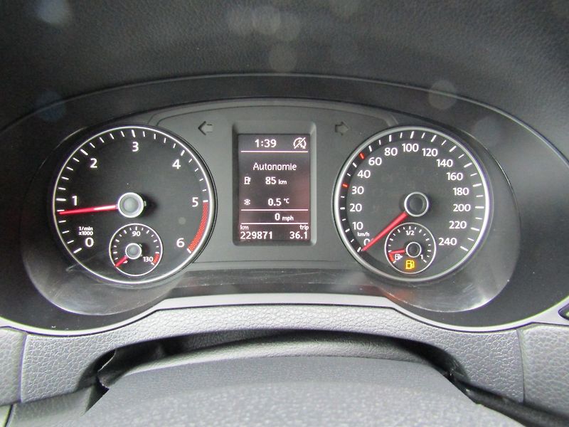 Volkswagen Sharan (2015) 2.0 TDI 100kW  CAR-PASS - fotka 26 z 40