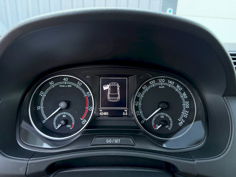 Škoda Fabia (2021) 1.0 TSI 70 kW Ambition - fotka 21 z 21