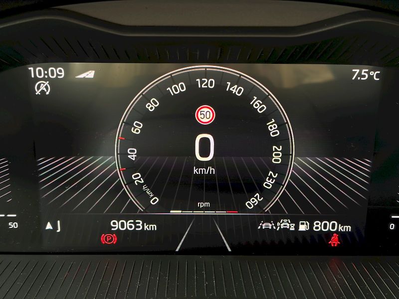 Škoda Scala (2025) 1.0 TSI / 85 kW / SELECTION - fotka 18 z 35