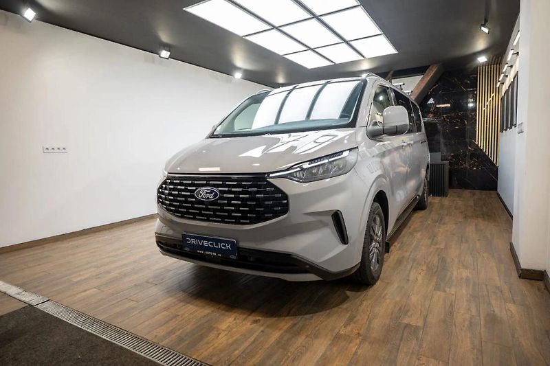 Ford Tourneo Custom 2.0 EcoBlue 125 kW 4x4 - fotka 8 z 48
