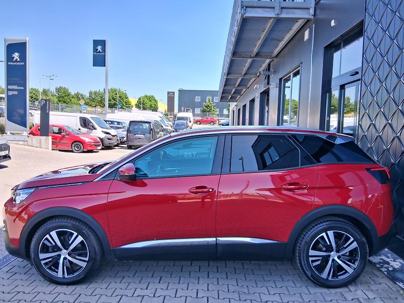 Peugeot 3008 ALLURE 1.2 PureTech 96 kW  - fotka 4 z 23