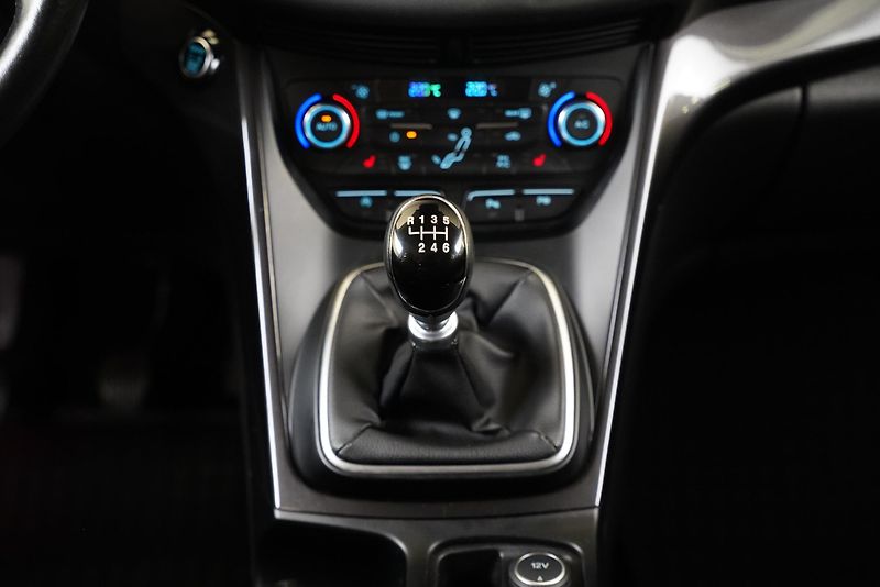 Ford Grand C-MAX - fotka 22 z 24