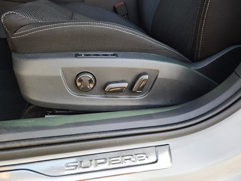 Škoda Superb iV 1.4 TSi Style Plug-in 160kW - fotka 36 z 50