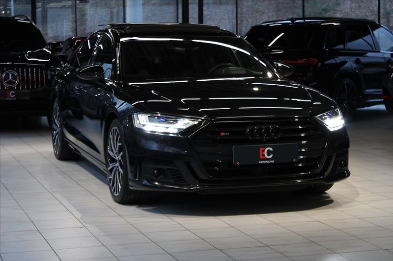 Audi S8 V8 TFSi 420kW quattro NezTop/P - fotka 37 z 38