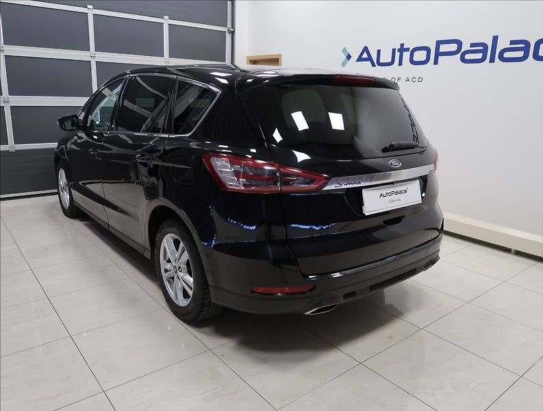 Ford S-MAX 2,0 EcoBlue NAVI KAMERA VÝHŘEV - fotka 7 z 46
