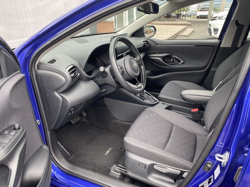 Toyota Yaris 1.5HEV, ČR-1m, Style, DPH - fotka 10 z 28