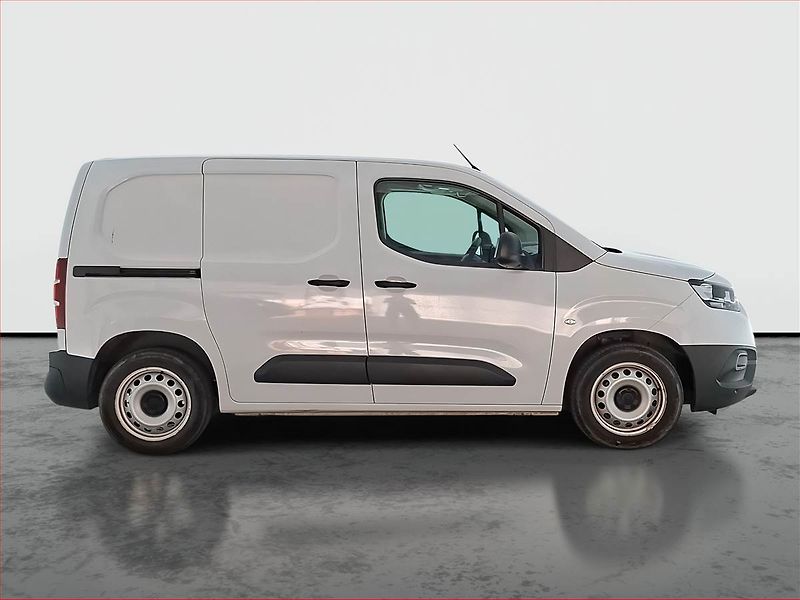 Toyota ProAce City (2023) 1.5 D-4D, ČR, DPH - fotka 6 z 17