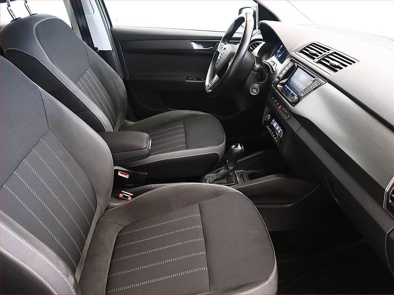 Škoda Fabia (2018) Style Plus 1.0 TSI, Automat - fotka 9 z 18