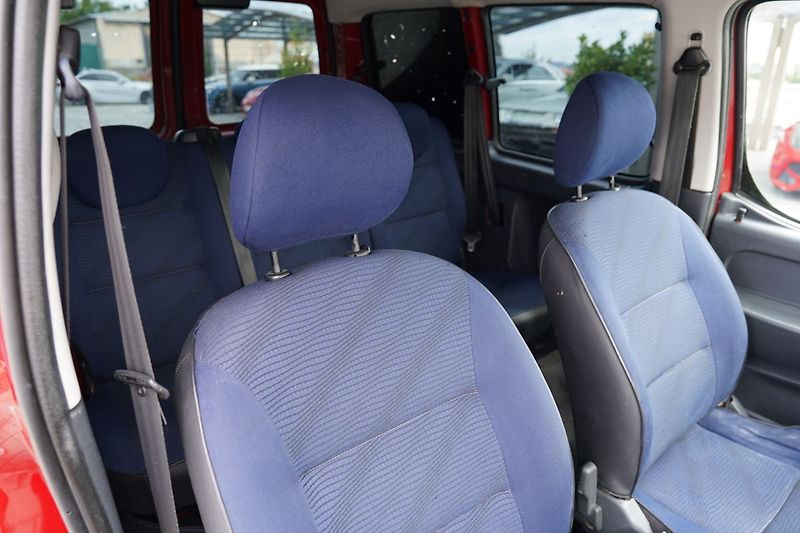 Peugeot Partner 1.4i, ČR, 5 míst - fotka 24 z 26