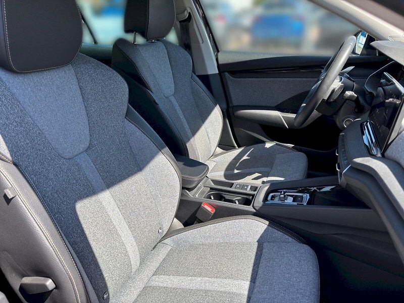 Škoda Octavia (2024) Top Selection 1.5 TSI DSG M-HE - fotka 6 z 34