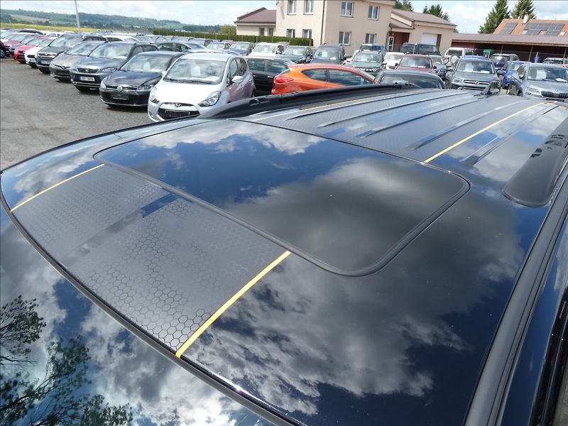 Dodge Durango 6,4 SRT AWD 354kW,1.maj,ČR,LPG - fotka 18 z 50