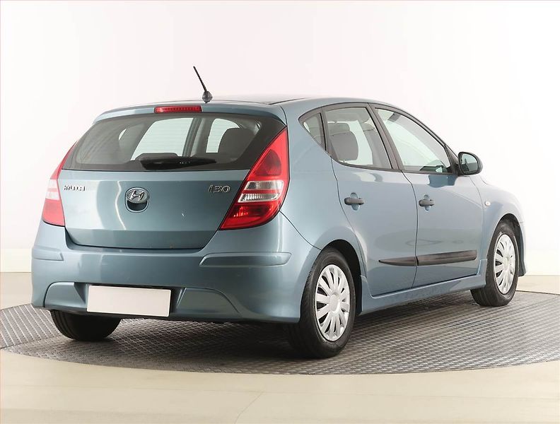 Hyundai i30 (2010) 1.4 CVVT, po STK, slušný stav - fotka 5 z 15
