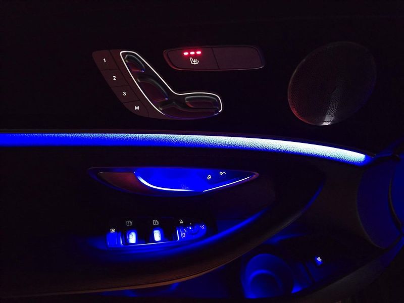 Mercedes-Benz Třídy E E53 AMG 4MATIC+ 360°CAM PANOR. - fotka 23 z 65