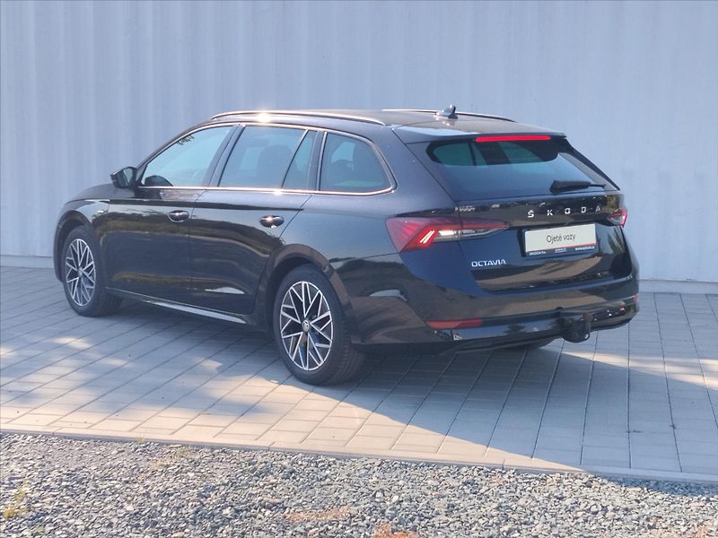 Škoda Octavia 2,0   2.0TDI 110Kw DSG Tažné - fotka 24 z 32