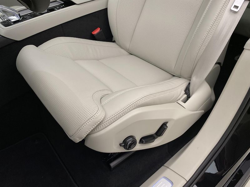 Volvo XC90 (2026) T8 AWD Plug-in BRIGHT PLUS 7m - fotka 24 z 68