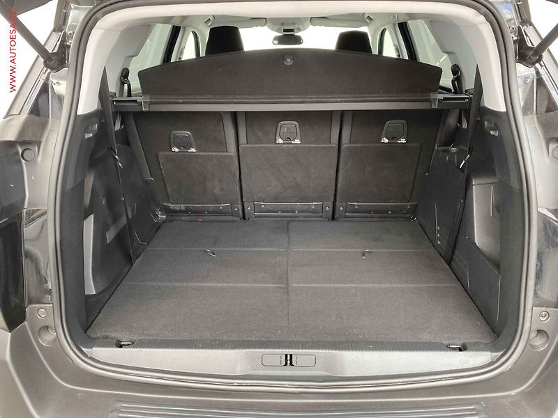 Peugeot 5008 (2019) 1.2 PT, AC, tempo, park.asist - fotka 7 z 15