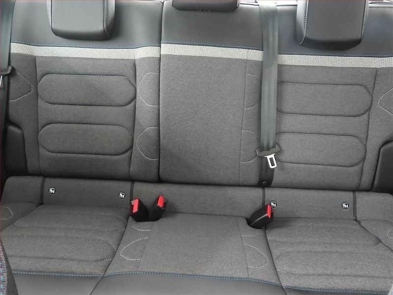 Citroën C4 X (2023) Feel Pack 1.2 PureTech - fotka 10 z 15