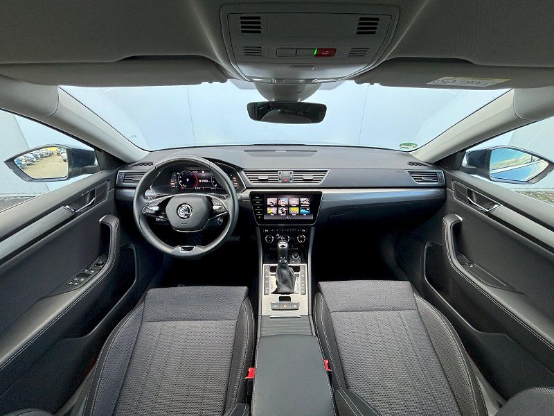 Škoda Superb (2023) 2.0 TDI 110kW DSG Style Extra, - fotka 10 z 35