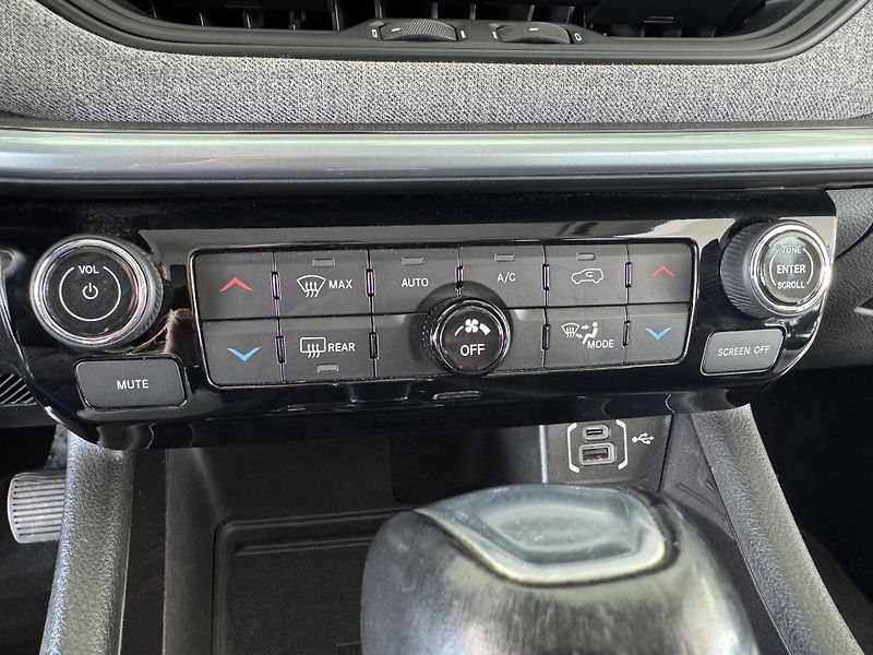 Jeep Compass 1,3T 4xe*AWD*FACELIFT*Kam*DPH - fotka 21 z 34